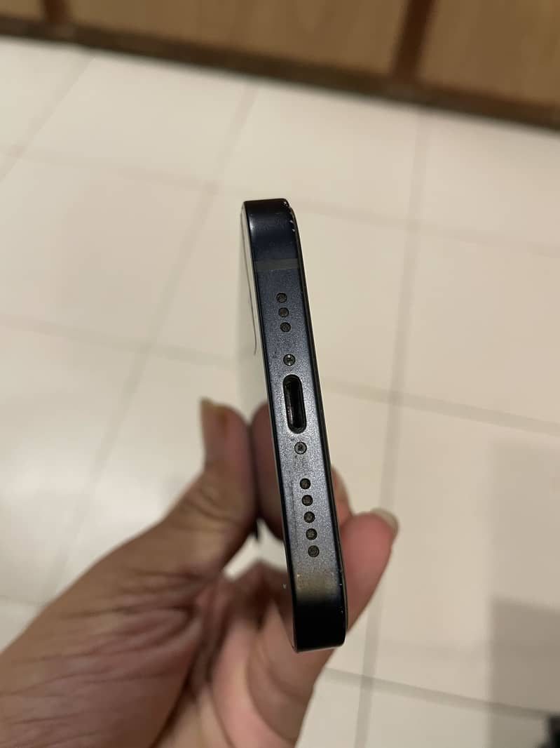Apple iPhone 12 3