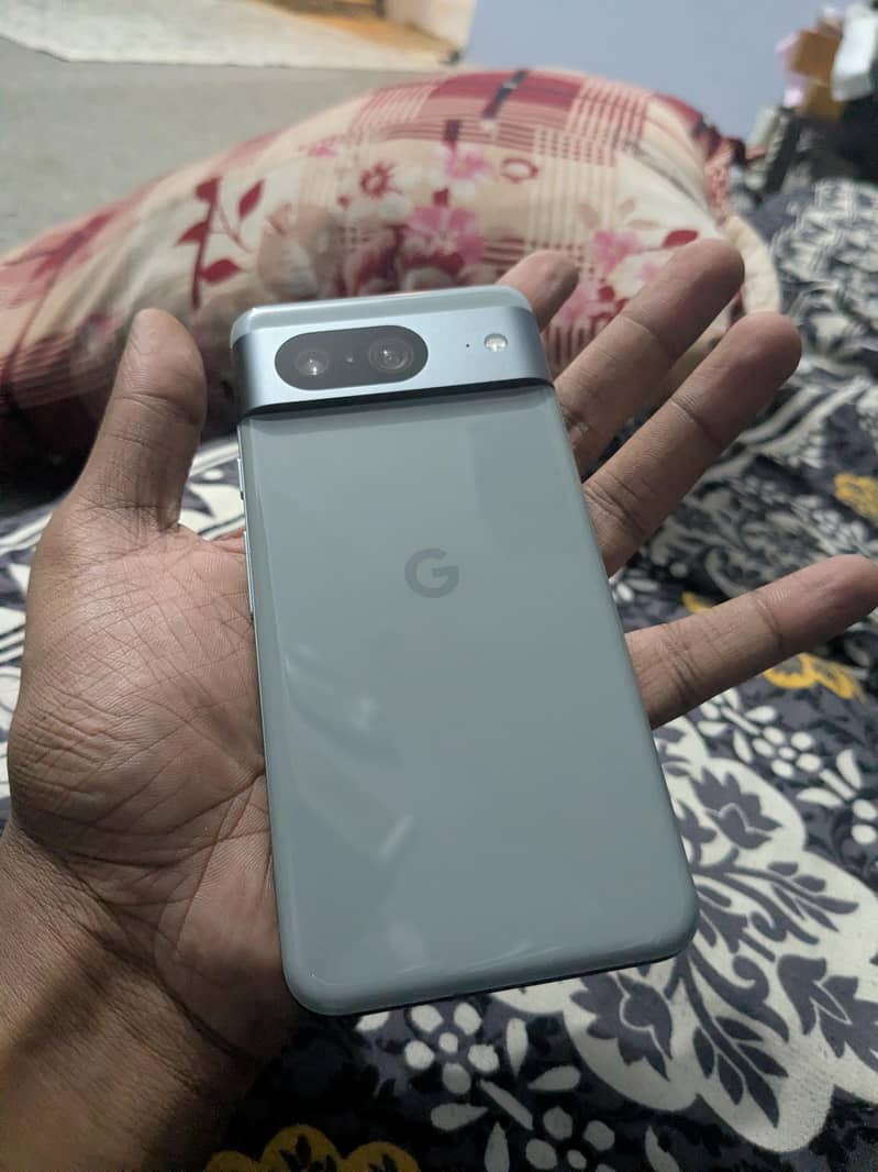 Google Pixel 8 3