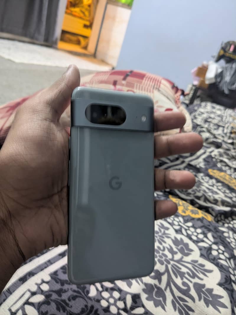 Google Pixel 8 5