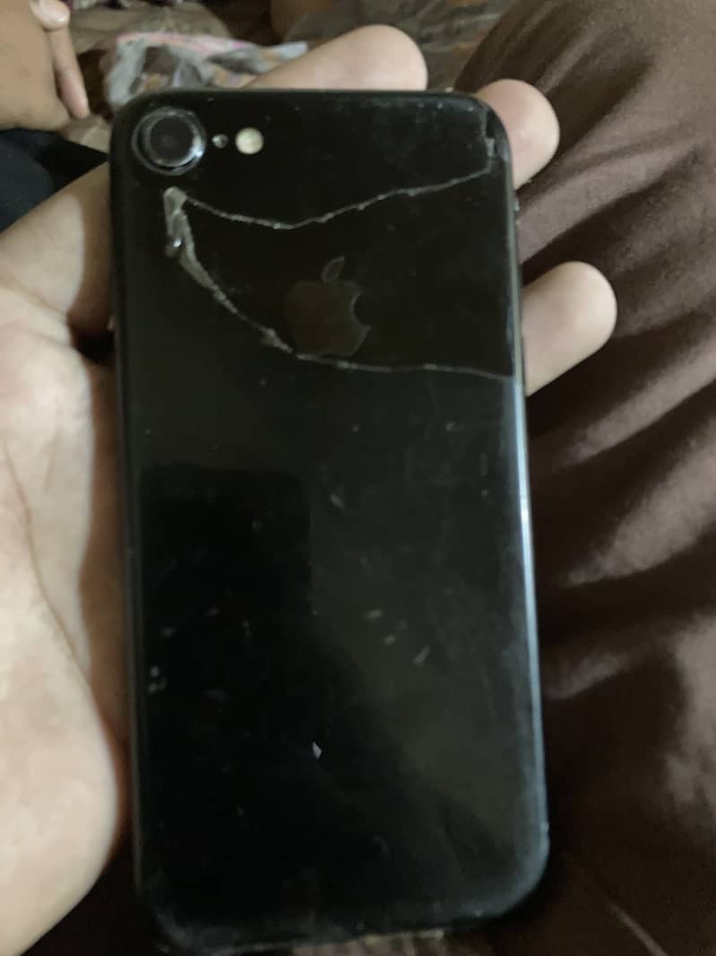 Apple iPhone 7 1