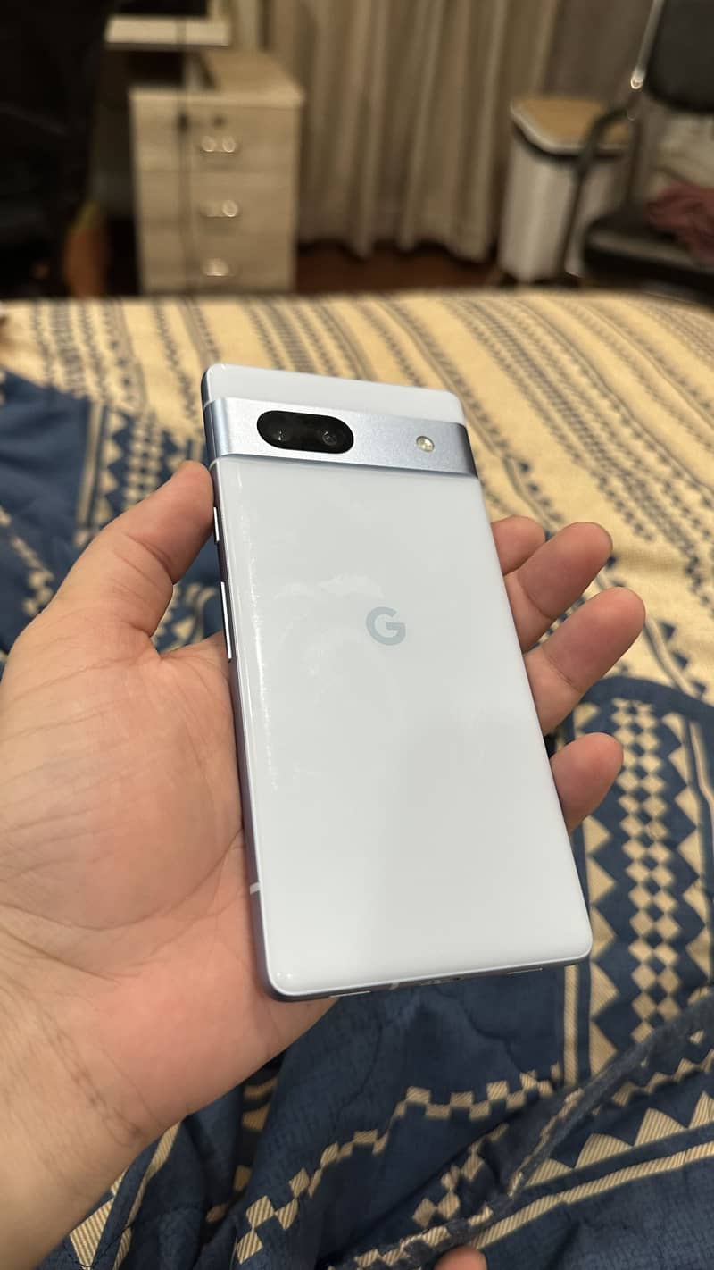 Google Pixel 7A 1