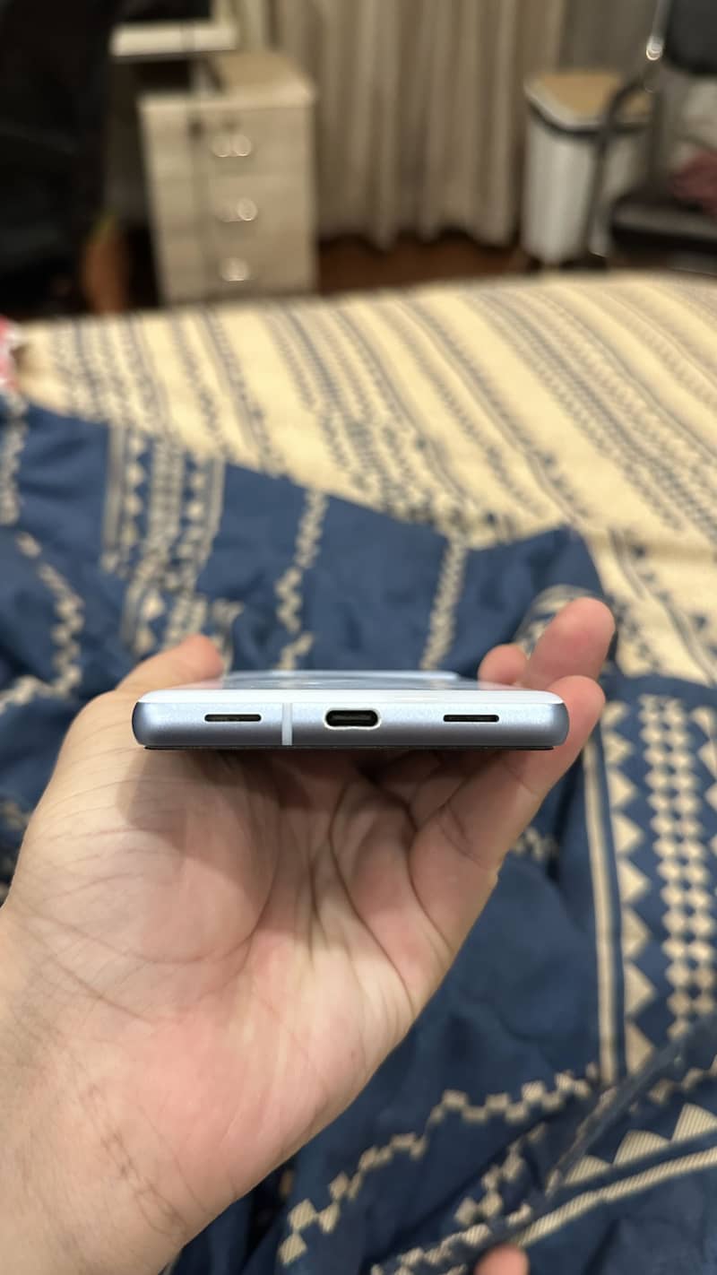 Google Pixel 7A 2