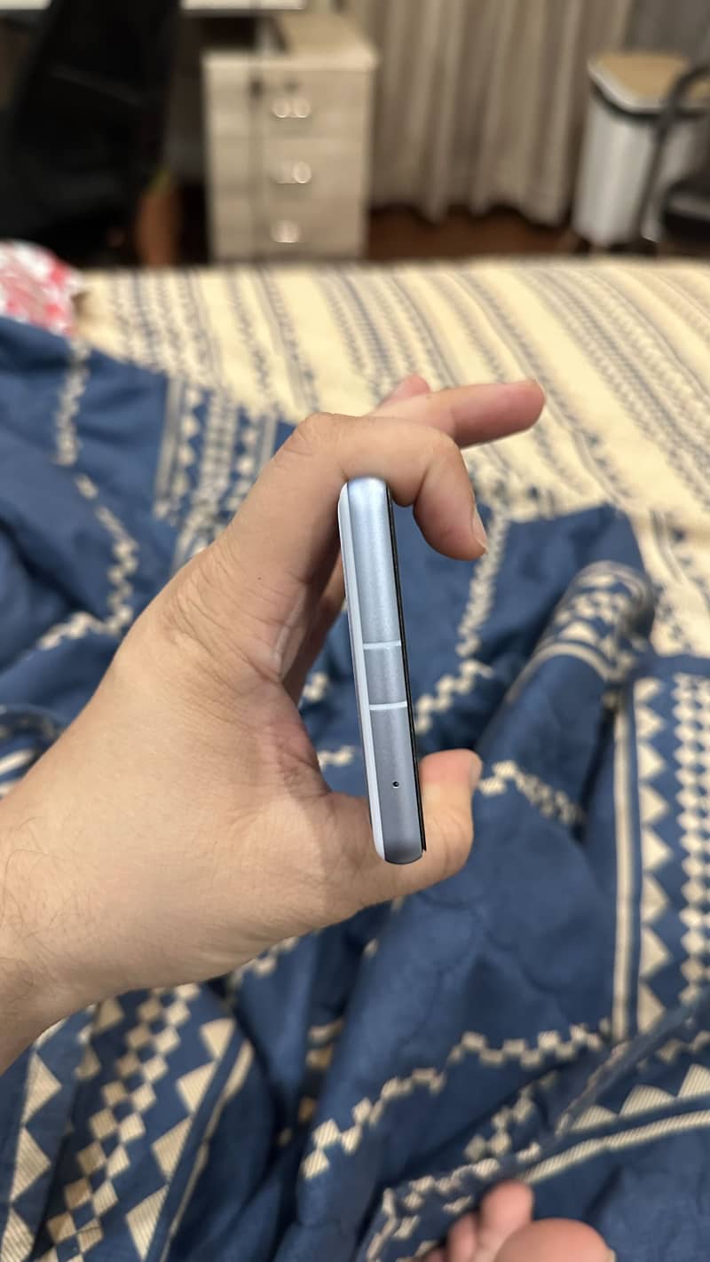 Google Pixel 7A 4