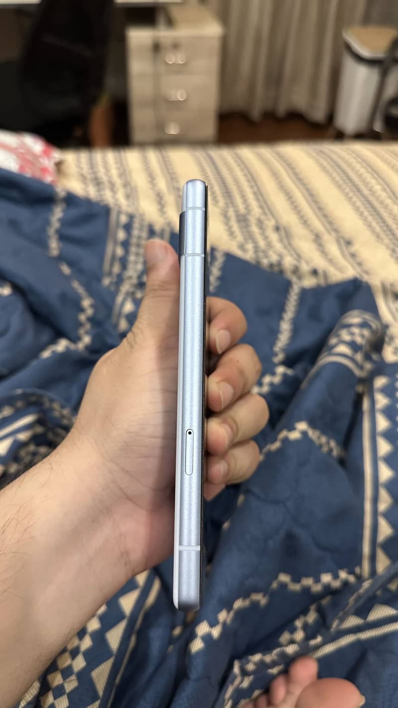 Google Pixel 7A 5