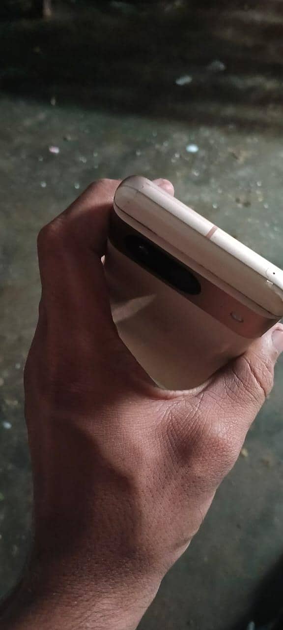 Google Pixel 8 2