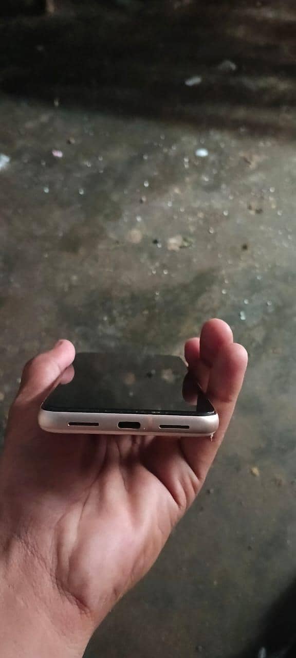 Google Pixel 8 5