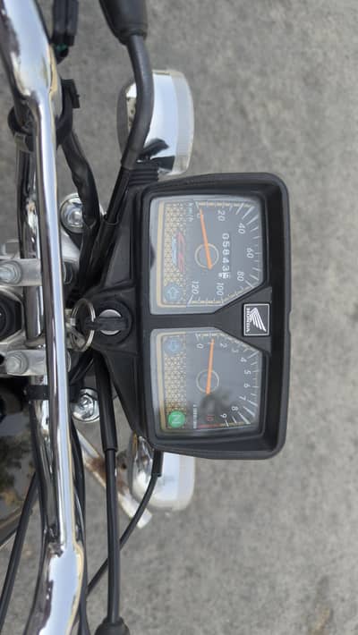 Honda | CG 125 | Black Golden Edition | Model 2025