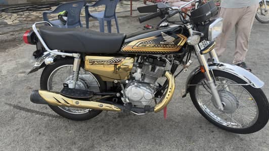 Honda | CG 125 | Black Golden Edition | Model 2025
