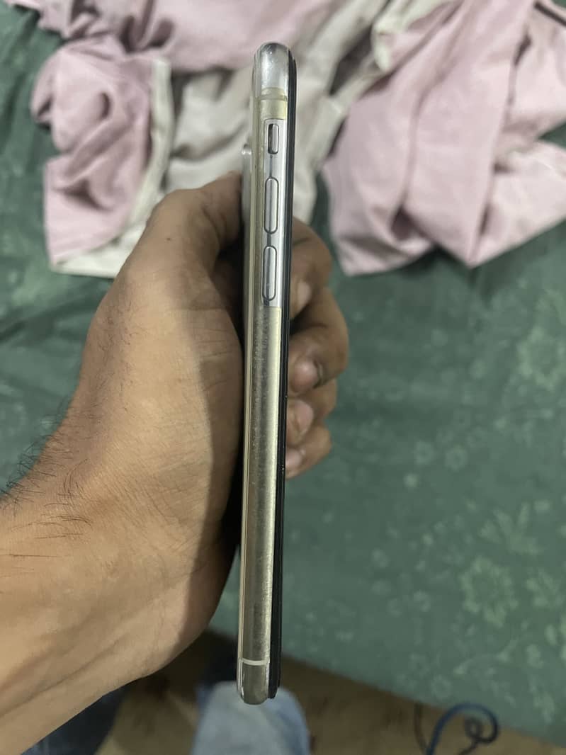 Apple iPhone X 0