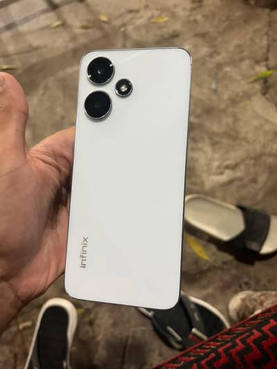 Infinix Hot 30 Play