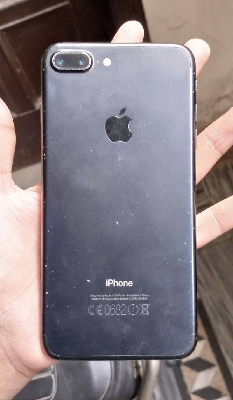 Apple iPhone 7 Plus 0