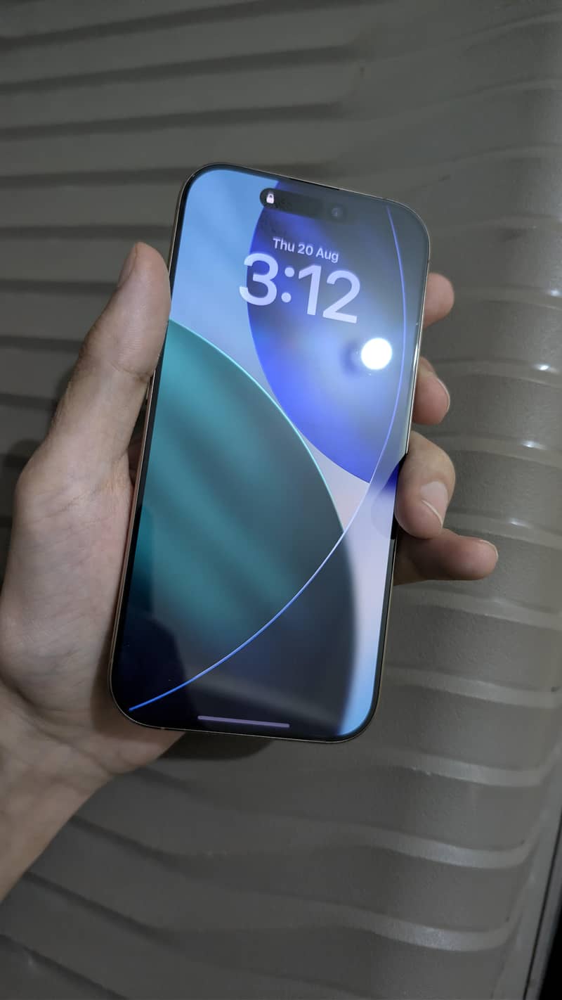 Apple iPhone 16 Pro 7