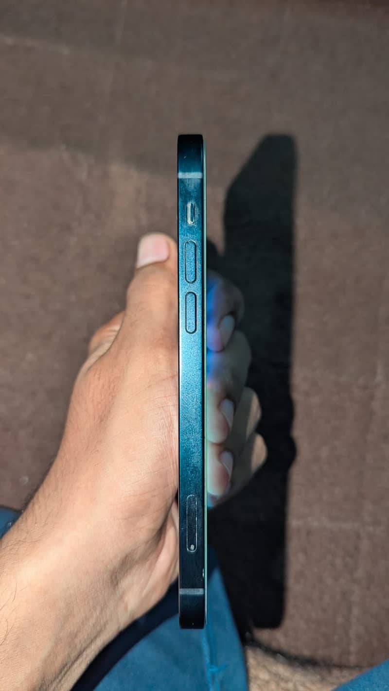 Apple iPhone 12 5