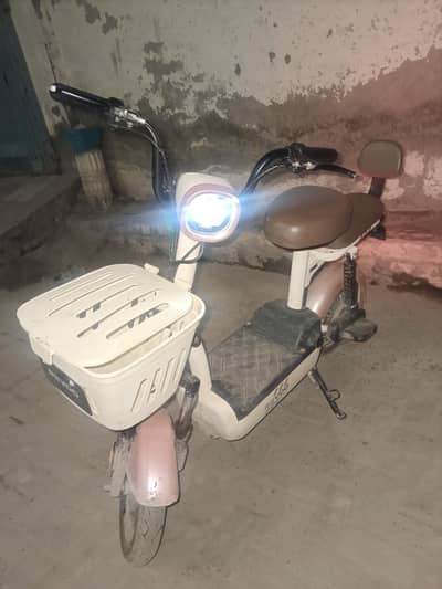 revoo scooty