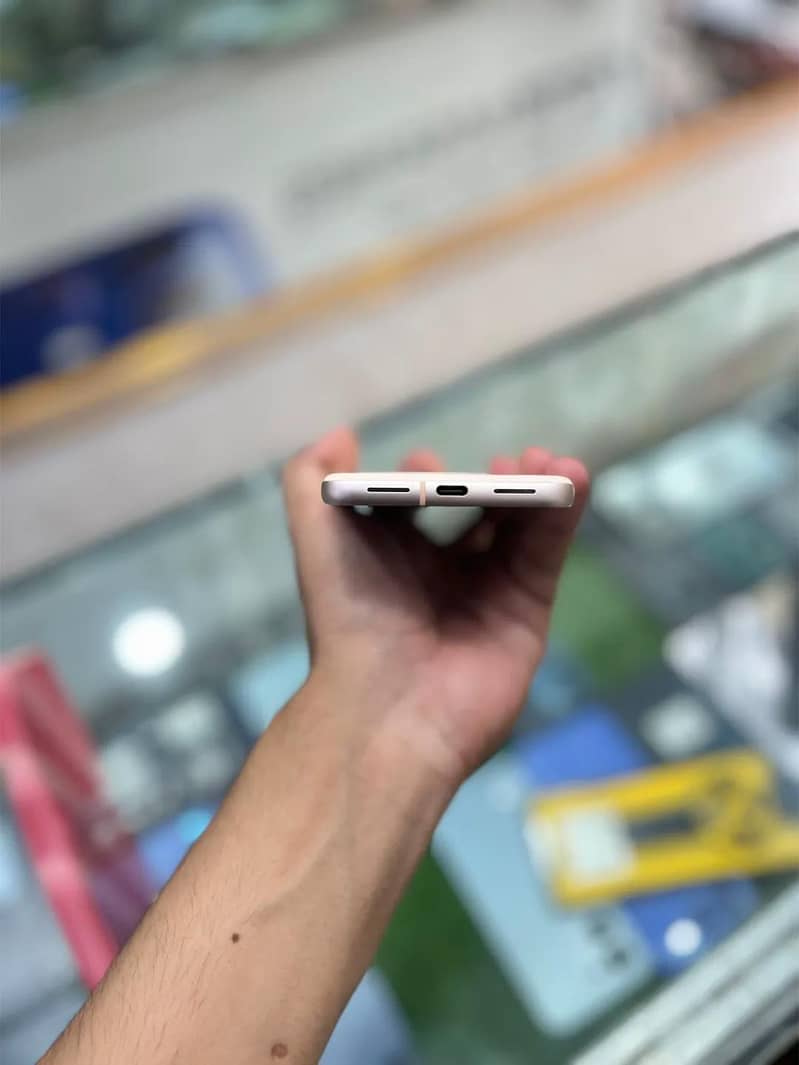 Google Pixel 8 3