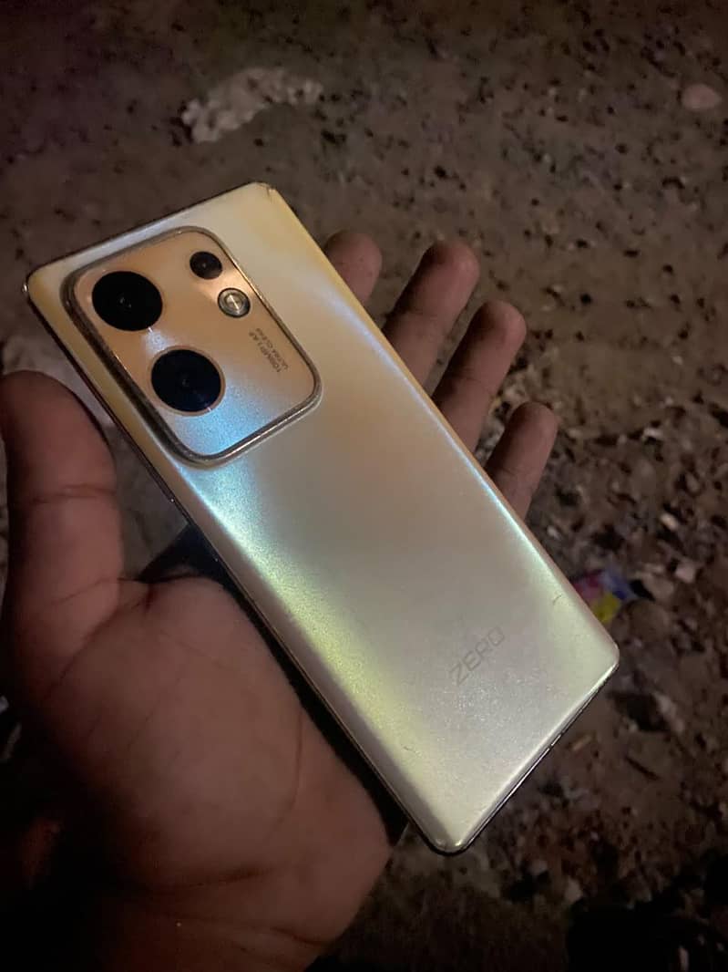 Infinix Zero 30 4