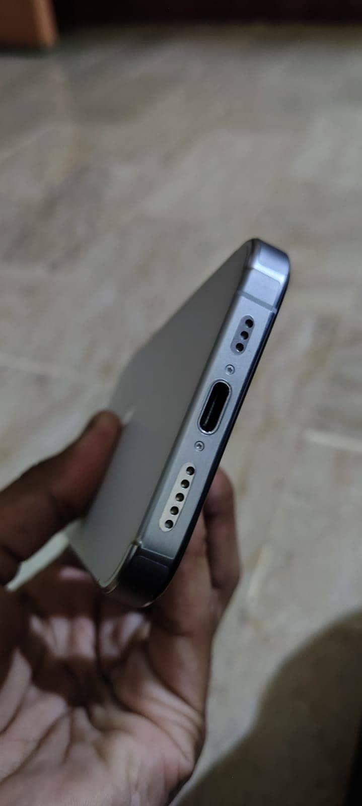 Apple iPhone 15 Pro 2