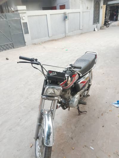 Honda 125 Urgent sale black color