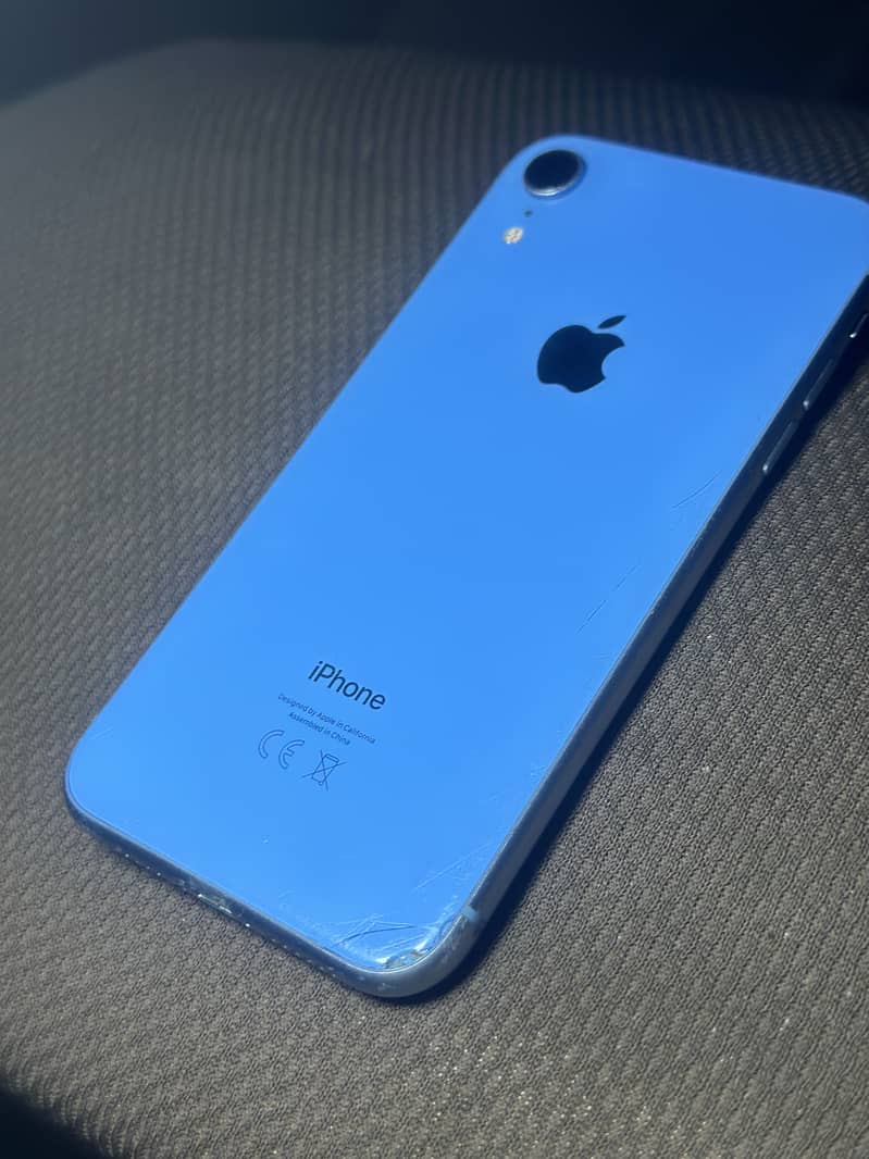 Apple iPhone XR 8