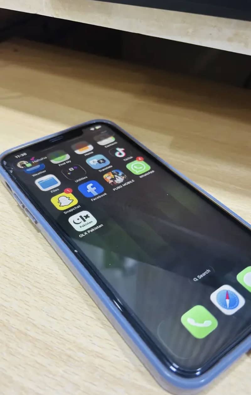 Apple iPhone 11 Pro Max 2