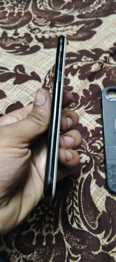 Apple iPhone 7