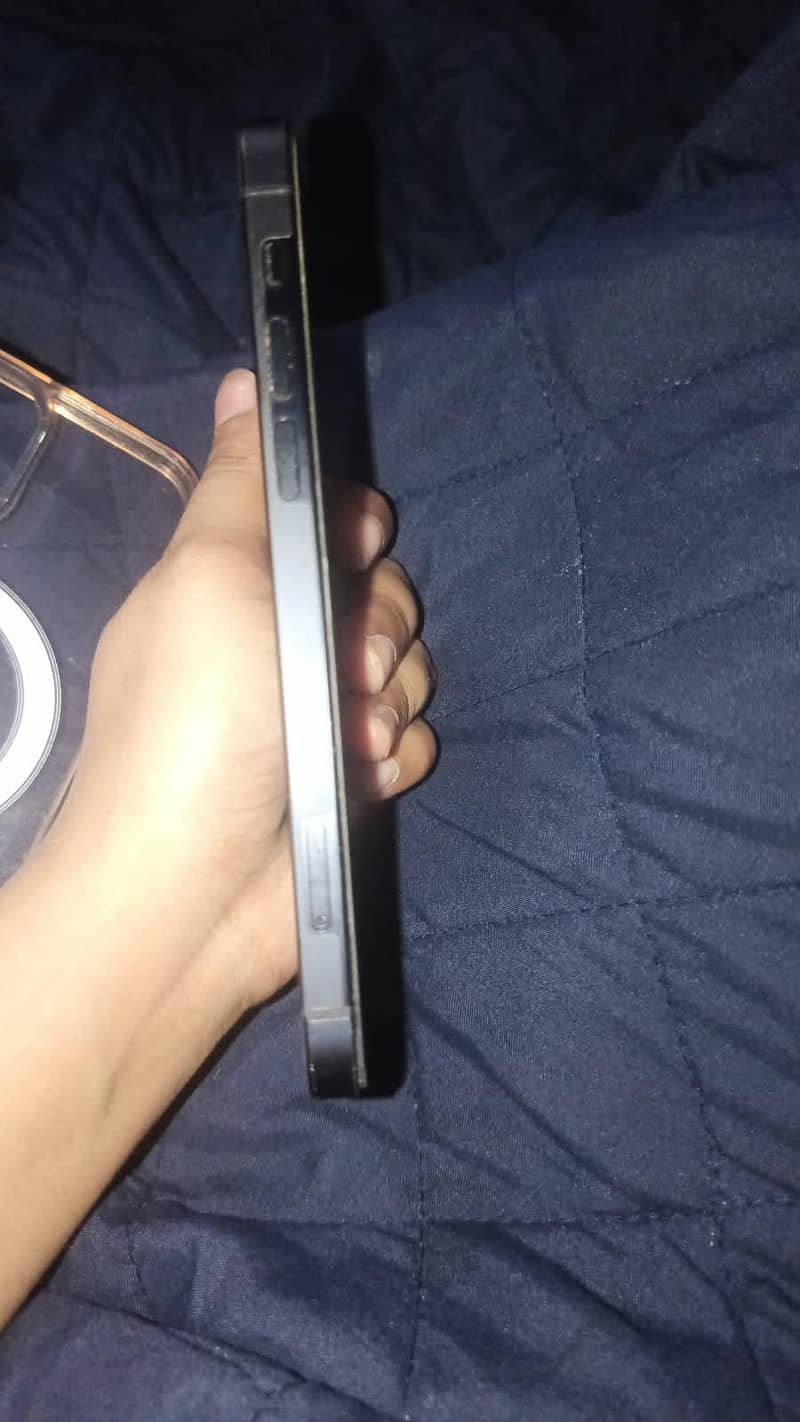 Apple iPhone 12 2