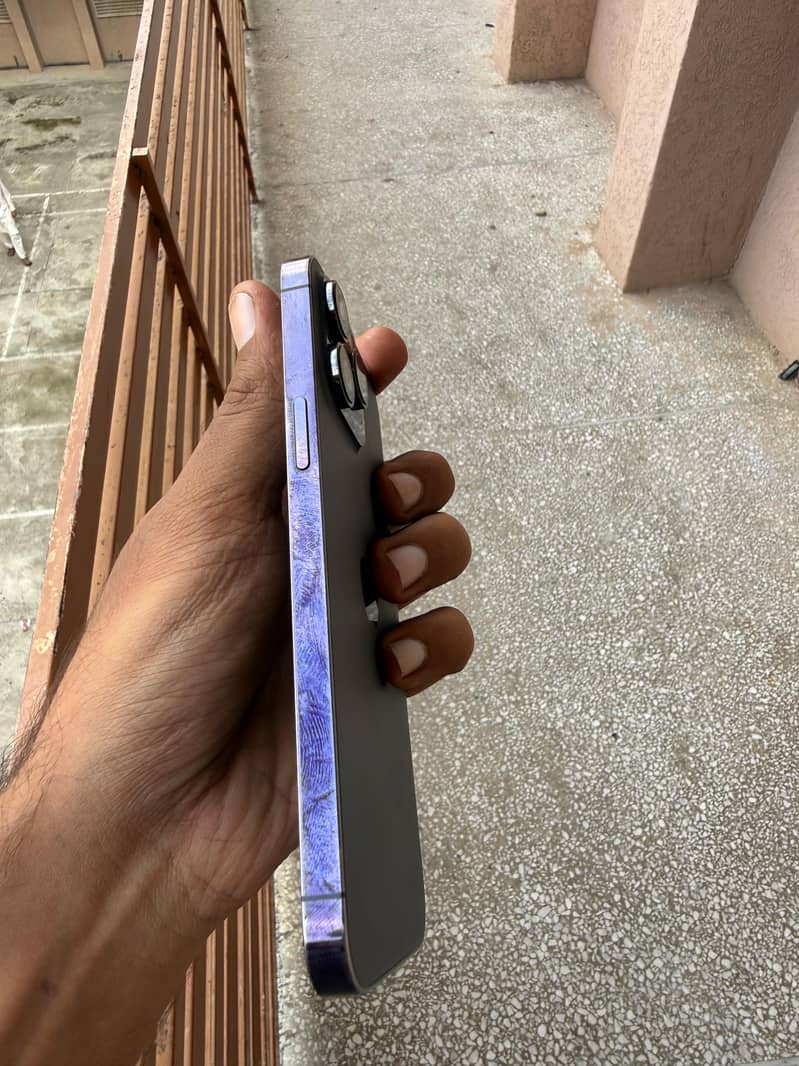Apple iPhone 14 Pro Max 2