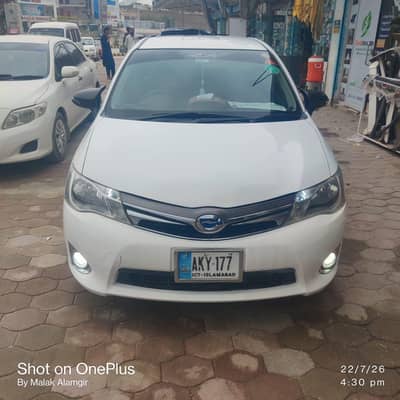Toyota Corolla Fielder 2015