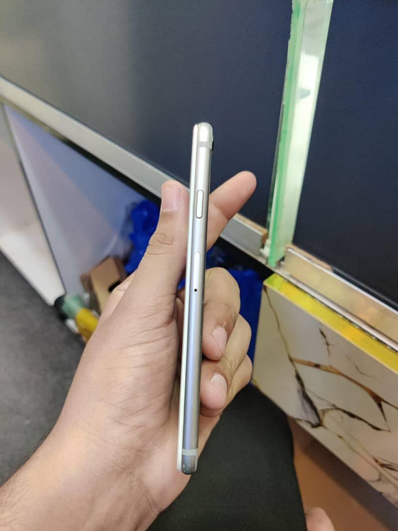 Apple iPhone 6 2