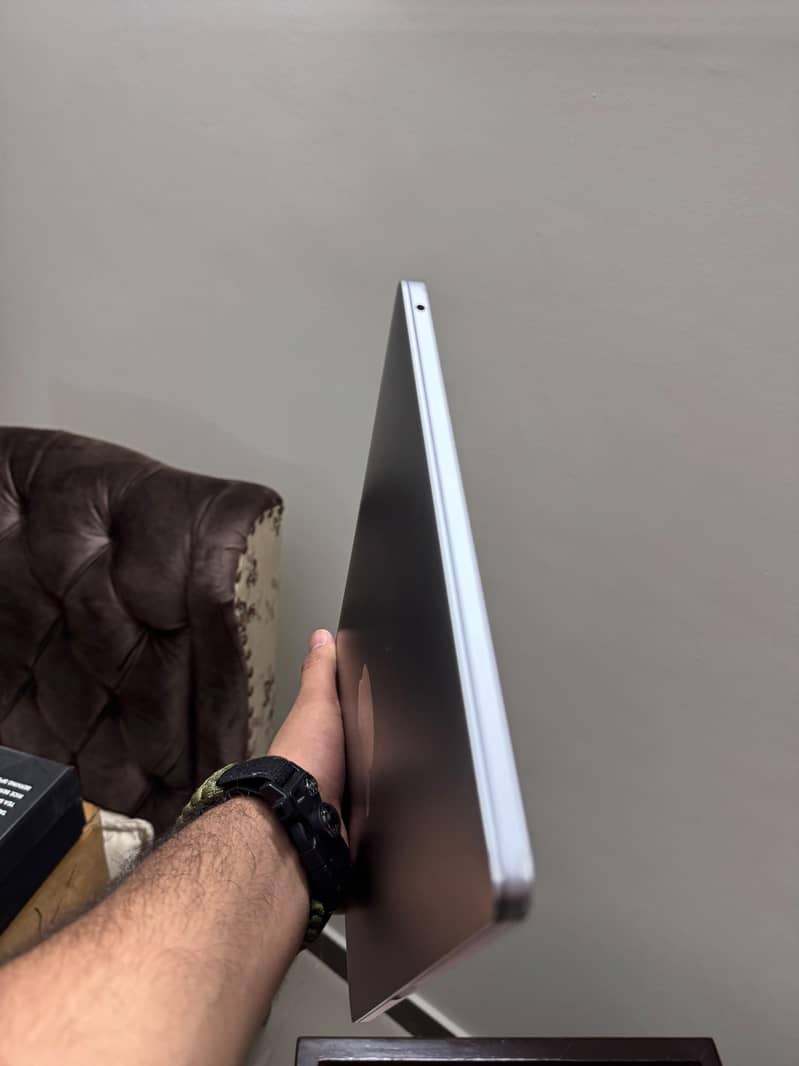 Macbook Pro M2 3