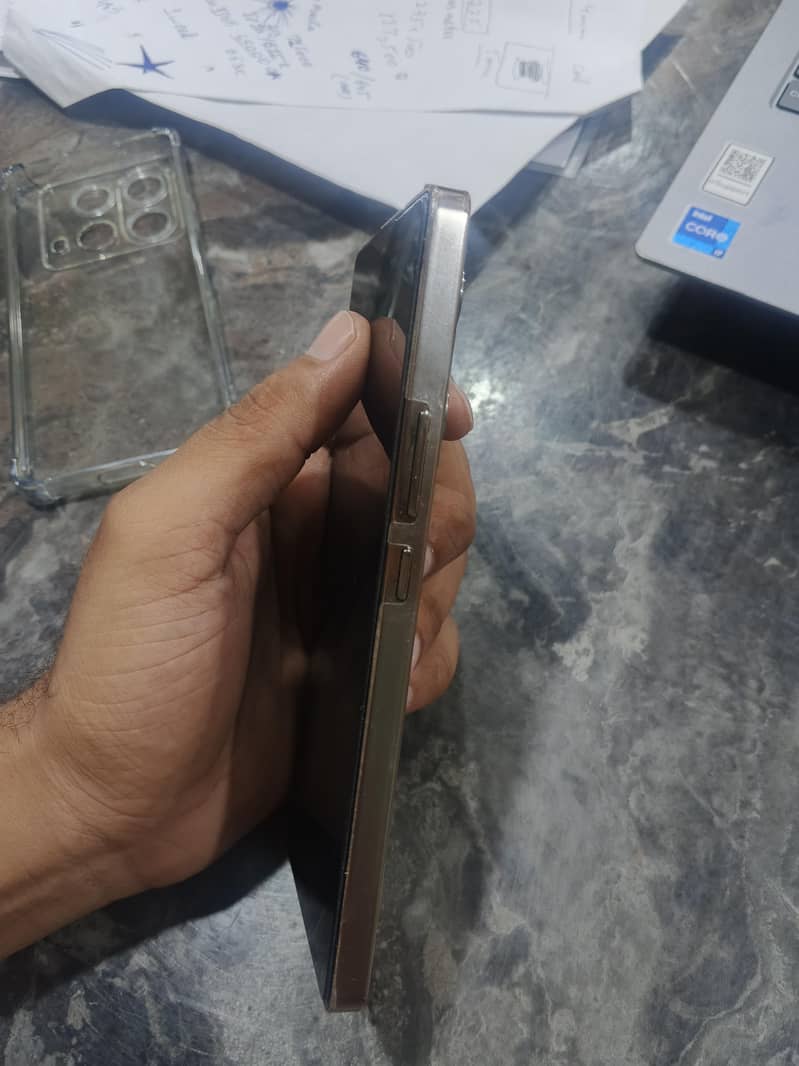 Infinix Note 40 4