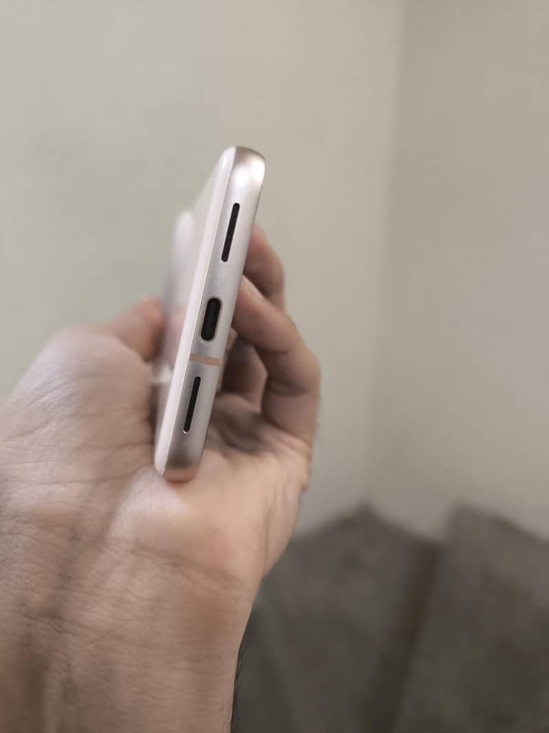 Google pixel 8 3