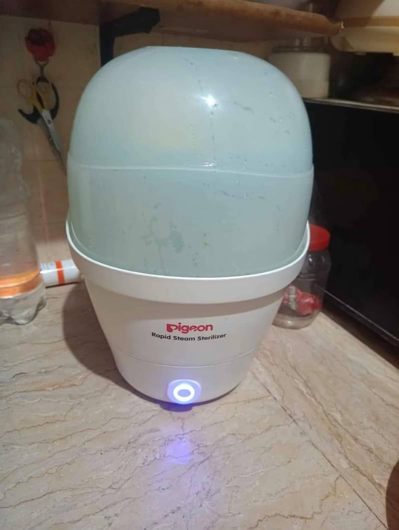 pegion feeder strelizer 1