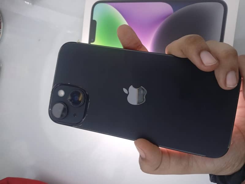 Apple iPhone 14 4