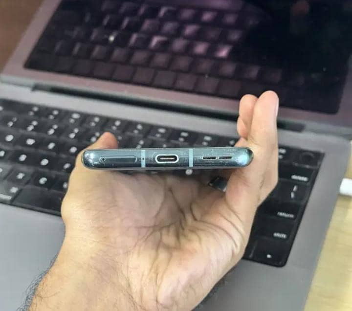One Plus 9 Pro panel 1