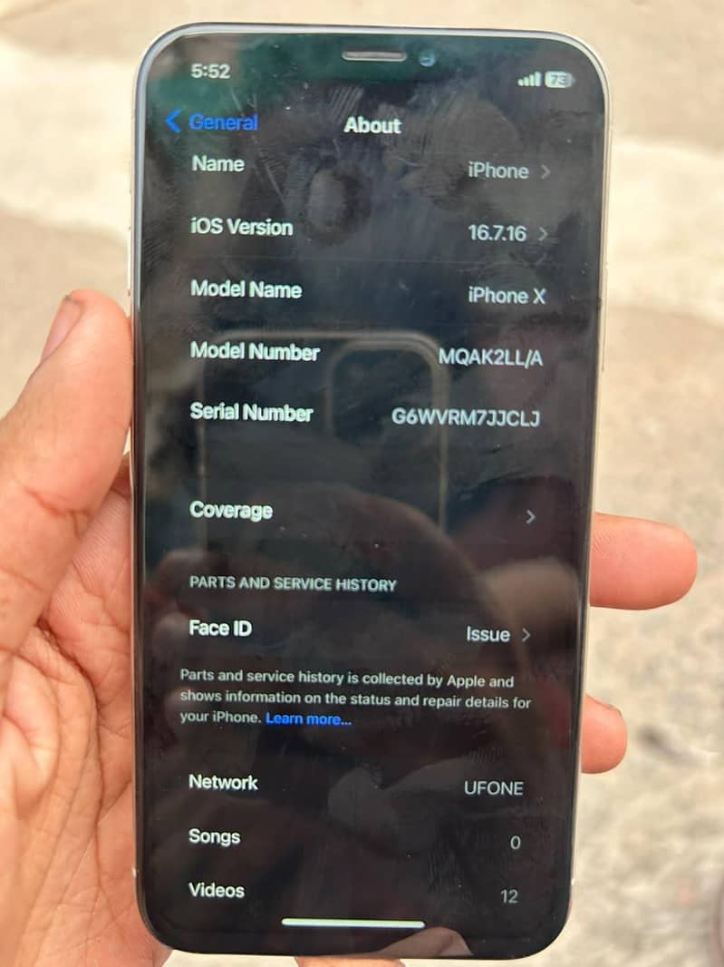 Apple iPhone X 4