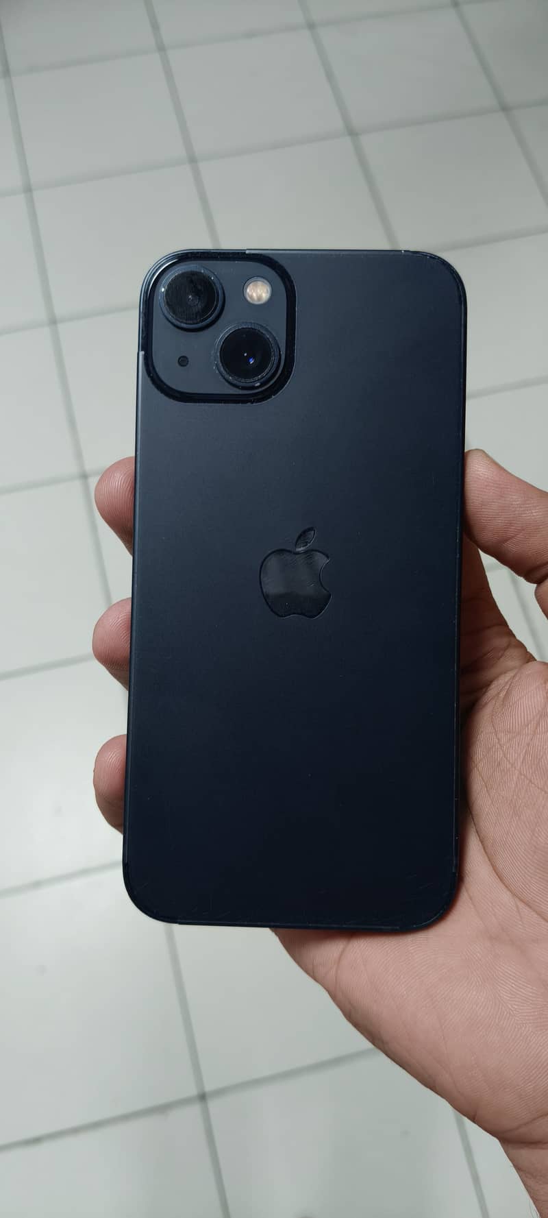 Apple iPhone 13 0
