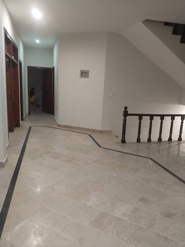 E11 VIP upper portion 2bed 14