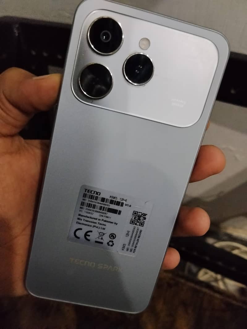 Tecno spark 40 4