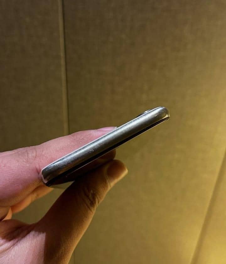 Apple iPhone X 3