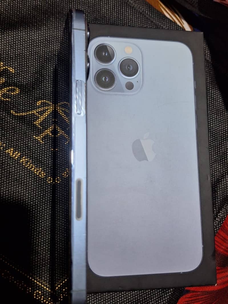 Apple iPhone 13 Pro Max 4