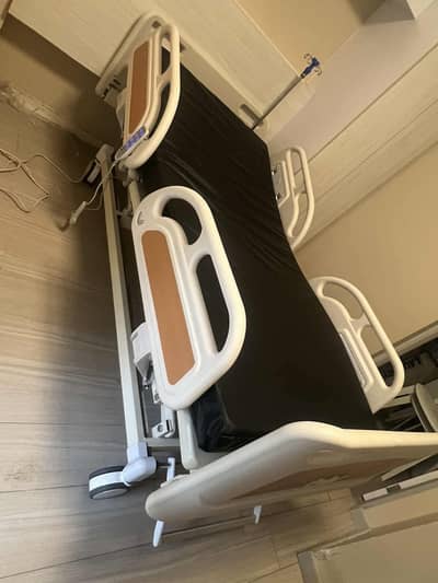 Hospital bed for Sale
