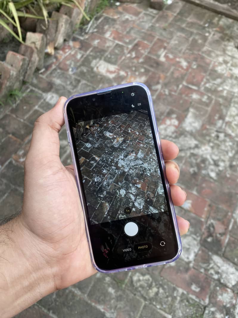 Apple iPhone 13 10