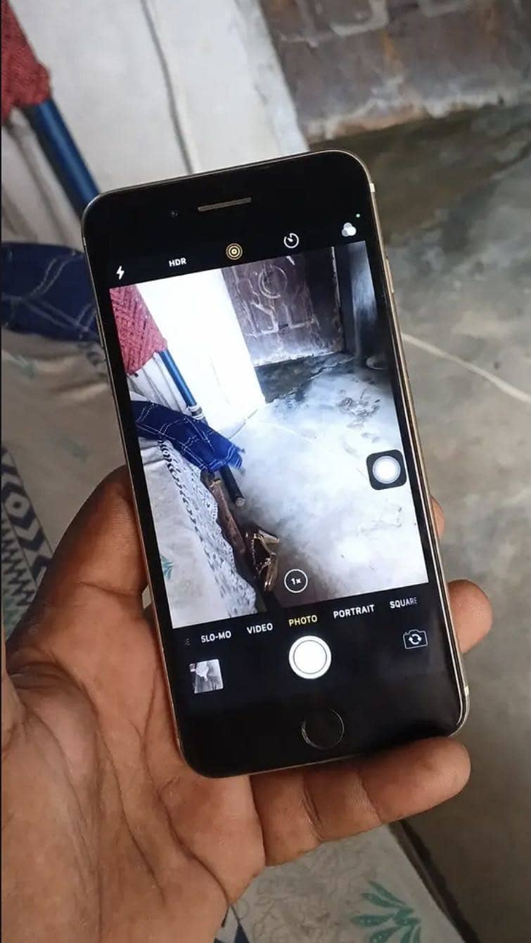Apple iPhone 7 Plus 1