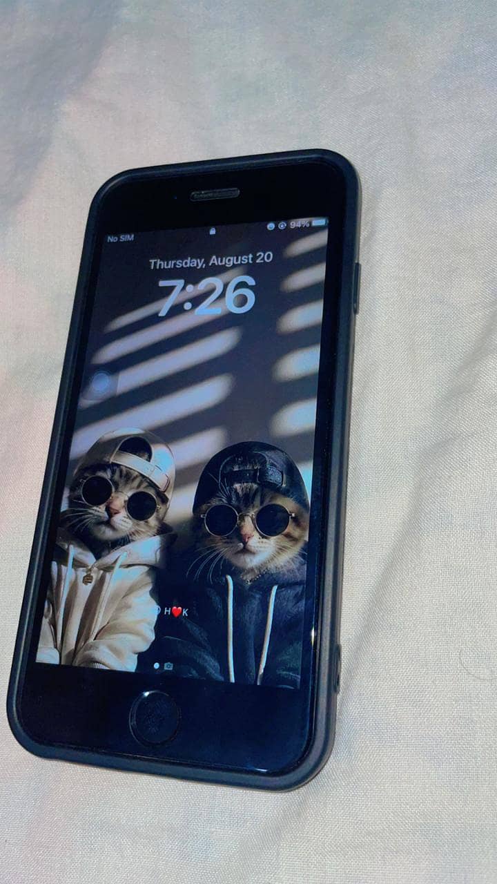 Apple iPhone SE 8