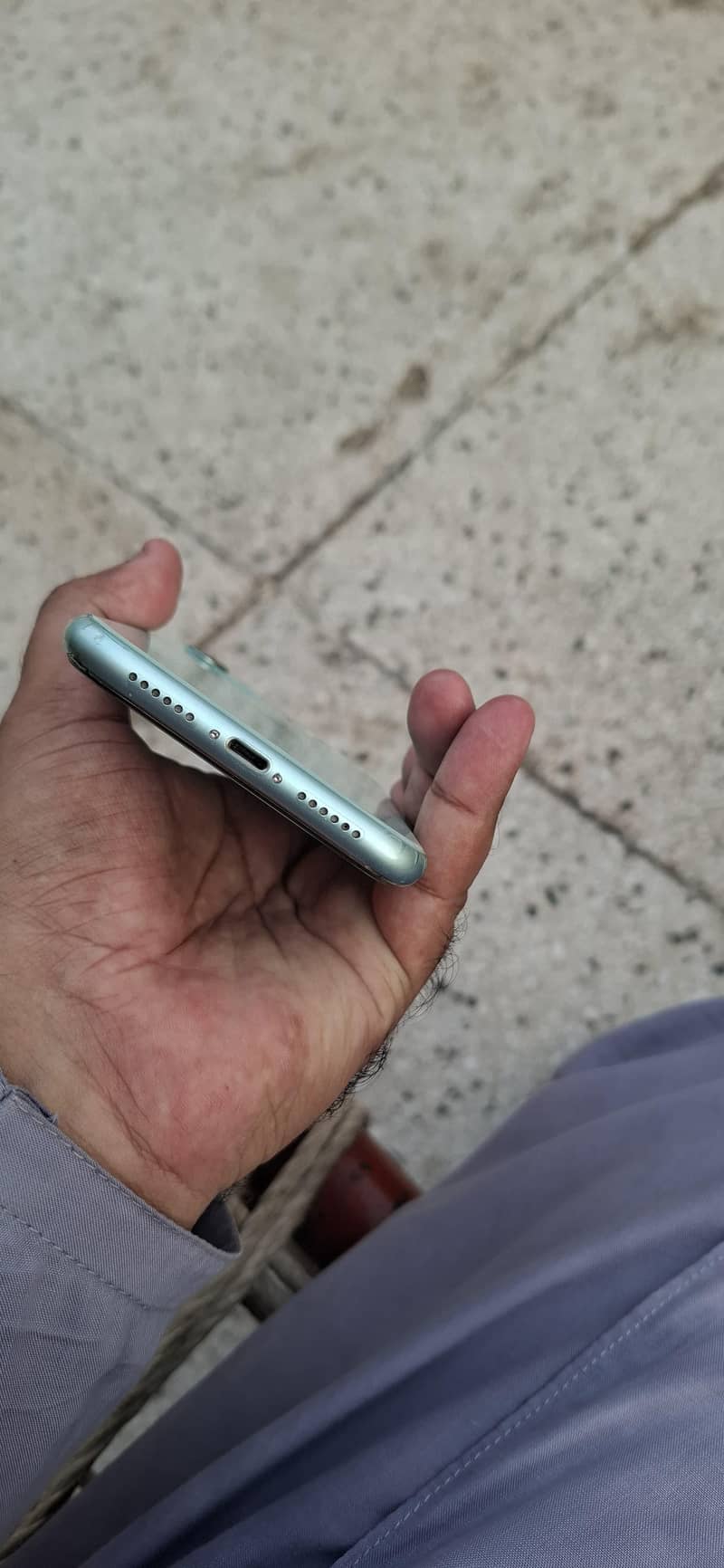 Apple iPhone 11 3
