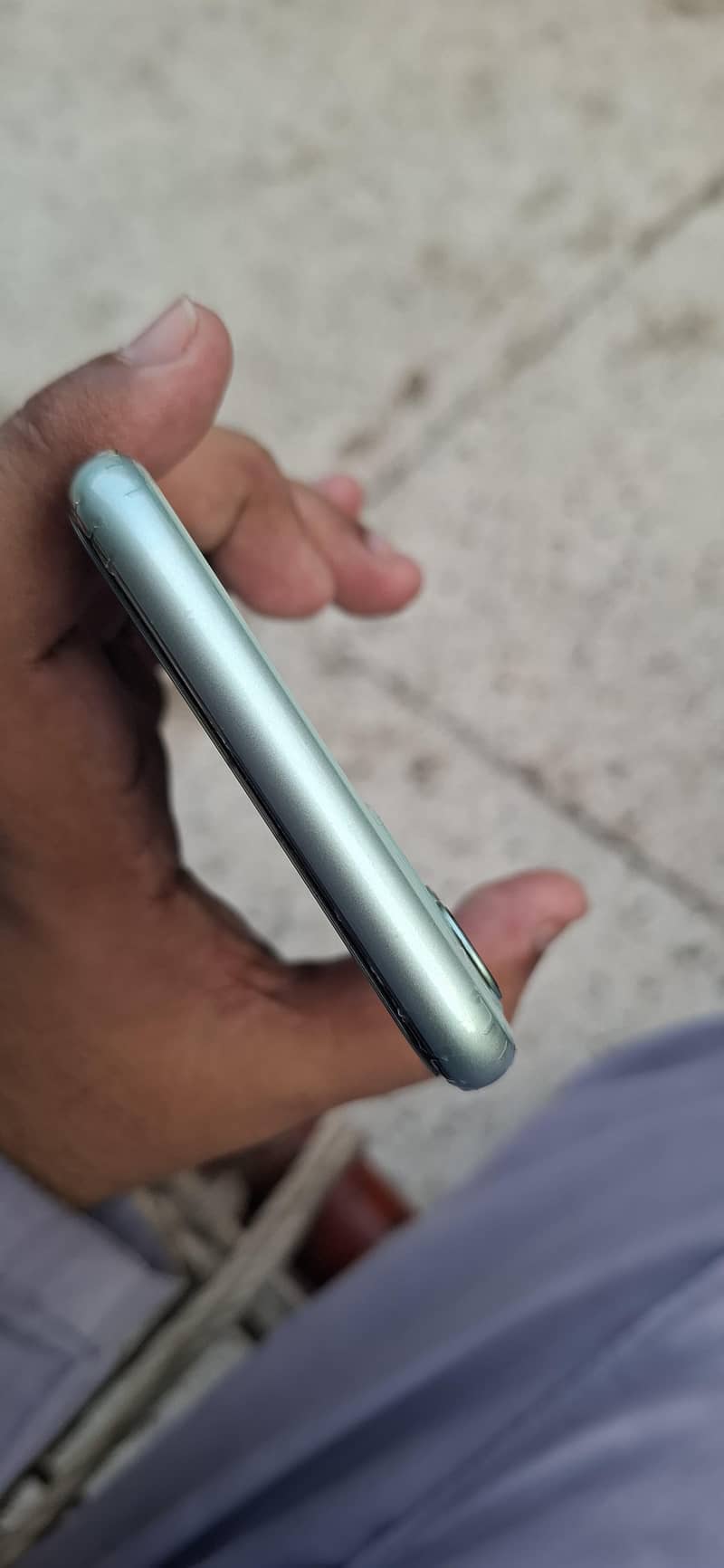 Apple iPhone 11 6