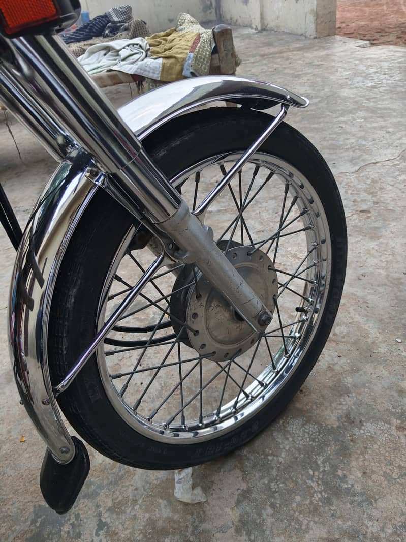 2022 model 8