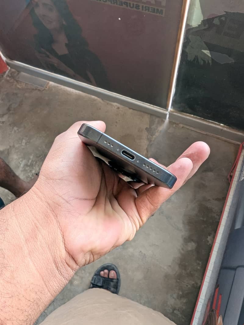 Apple iPhone 15 Pro 5