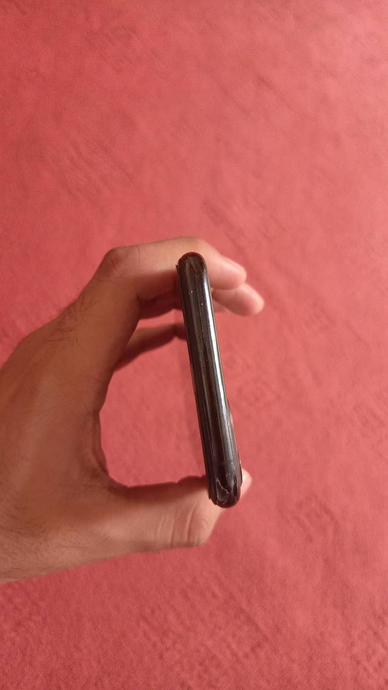 Apple iPhone 11 Pro Max 3